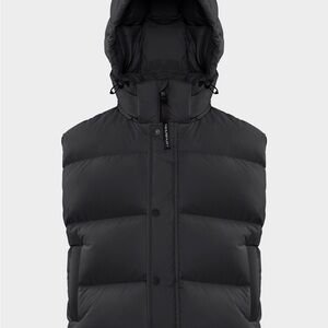 Aritzia Black Super Puff vest- shorty, xl